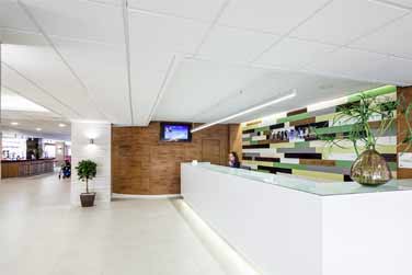 servicio recepcion oasis park alexandre hotels